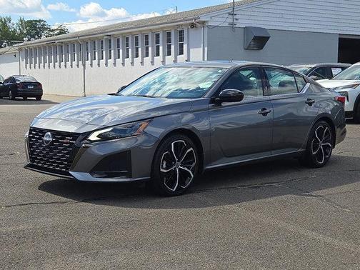 2023 Nissan Altima SR FWD