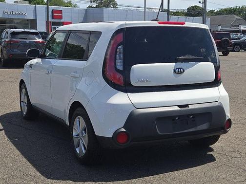 2016 Kia Soul Base