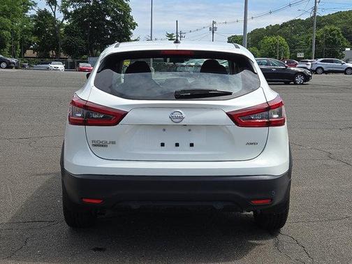 2022 Nissan Rogue Sport S