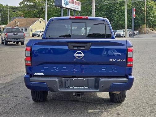 2022 Nissan Frontier SV