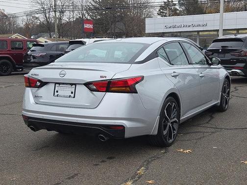 2024 Nissan Altima SR FWD