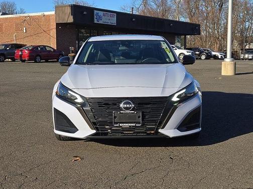 2023 Nissan Altima SR VC-Turbo FWD