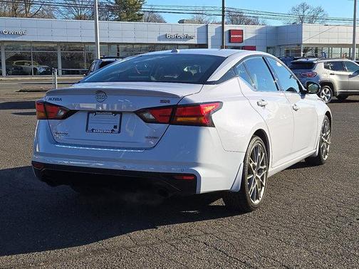 2023 Nissan Altima SR VC-Turbo FWD