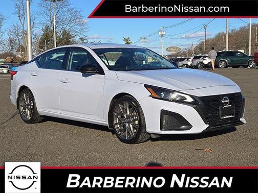 2023 Nissan Altima SR VC-Turbo FWD