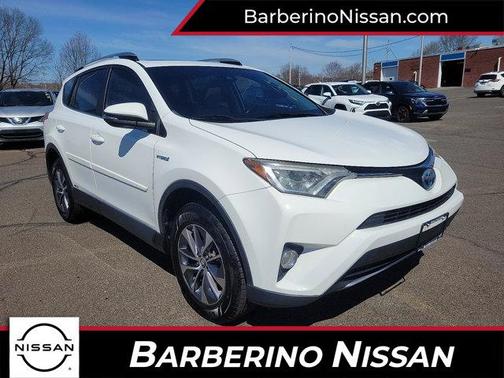 2017 Toyota RAV4 Hybrid XLE