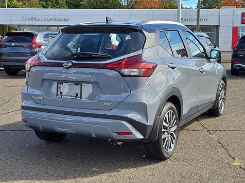 2023 Nissan Kicks SV