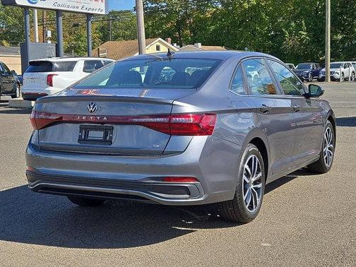 2025 Volkswagen Jetta 1.5T SE
