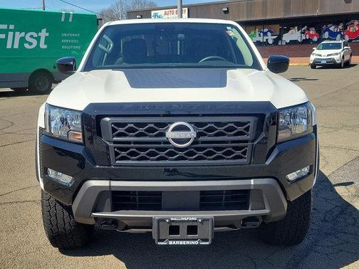 2024 Nissan Frontier SV