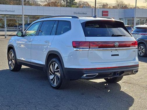 2024 Volkswagen Atlas 2.0T SE w/Technology 4MOTION