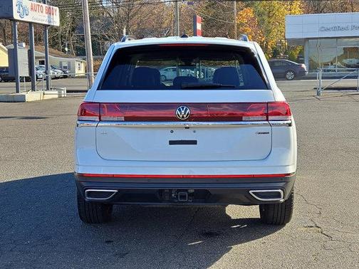 2024 Volkswagen Atlas 2.0T SE w/Technology 4MOTION
