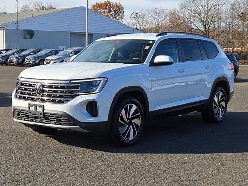 2024 Volkswagen Atlas 2.0T SE w/Technology 4MOTION