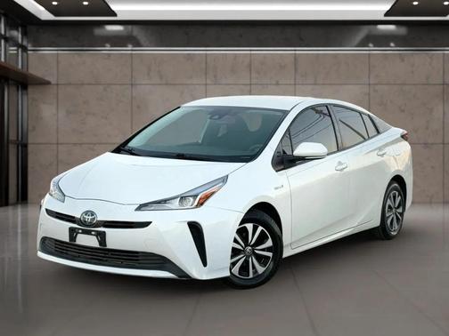 2020 Toyota Prius LE