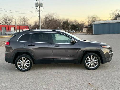 2014 Jeep Cherokee Sport