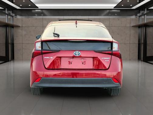 2019 Toyota Prius LE