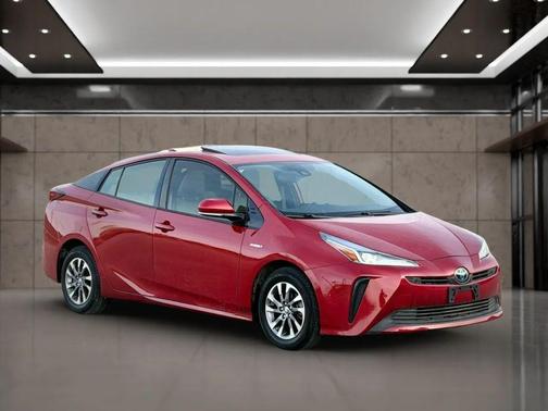 2019 Toyota Prius LE