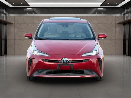 2019 Toyota Prius LE