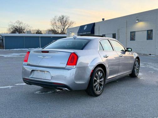 2018 Chrysler 300 Limited