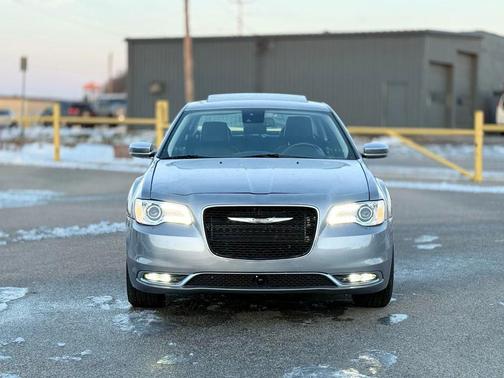 2018 Chrysler 300 Limited