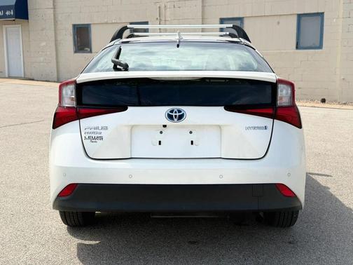 2019 Toyota Prius LE