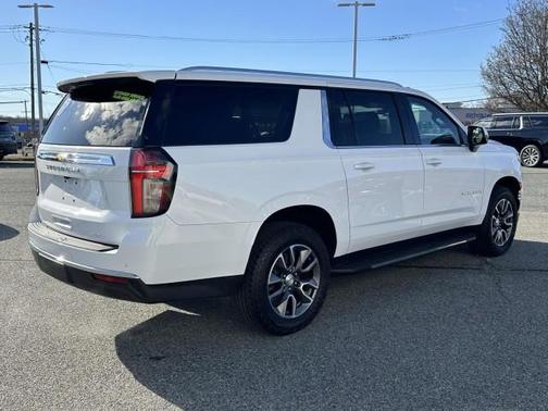 2022 Chevrolet Suburban LT