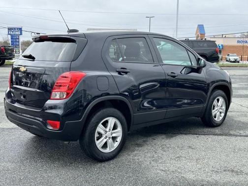 2022 Chevrolet Trax LS
