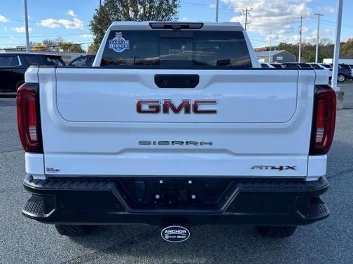 2023 GMC Sierra 1500 AT4X