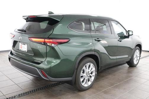 2025 Toyota Highlander Hybrid Limited