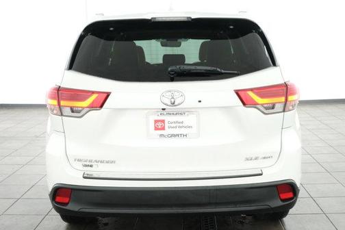 Blizzard Pearl 2019 Toyota Highlander XLE