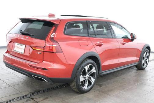 2020 Volvo V60 Cross Country T5