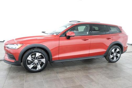 2020 Volvo V60 Cross Country T5