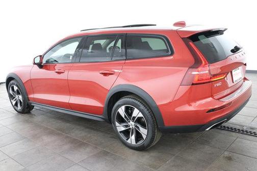 2020 Volvo V60 Cross Country T5