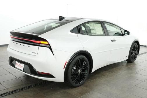 2025 Toyota Prius L