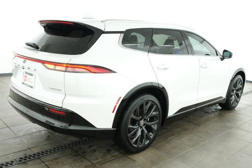 2025 Toyota Crown Signia Limited