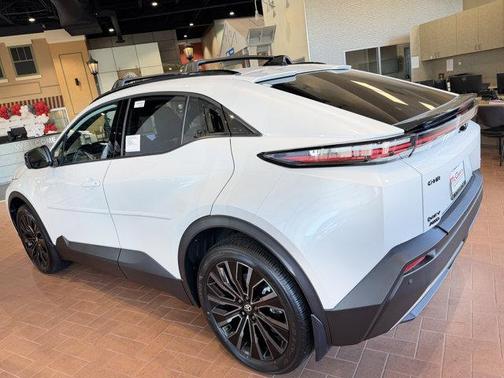 Wind Chill Pearl 2026 Toyota C-HR XSE