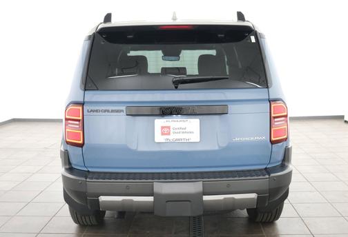 Heritage Blue/Gray Scape 2025 Toyota Land Cruiser Base