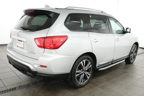 2019 Nissan Pathfinder Platinum