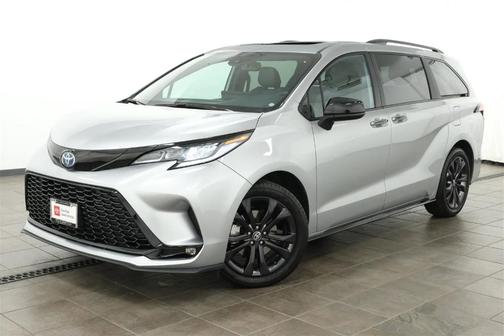 2025 Toyota Sienna XSE 7 Passenger