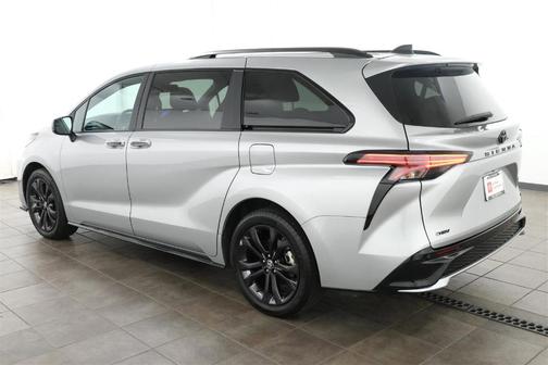 2025 Toyota Sienna XSE 7 Passenger