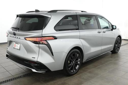 2025 Toyota Sienna XSE 7 Passenger