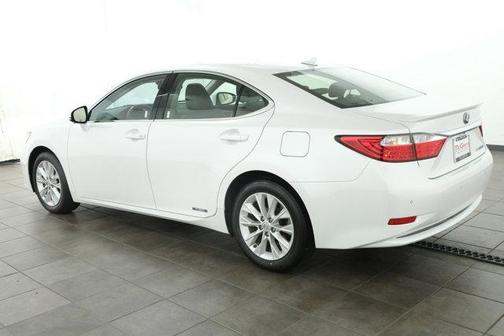 2014 Lexus ES 300h Base