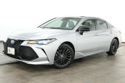 2020 Toyota Avalon Hybrid XSE