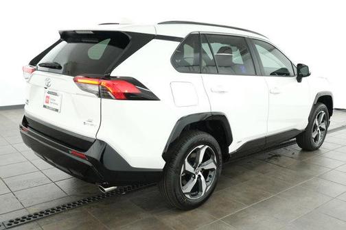 2025 Toyota RAV4 Hybrid SE