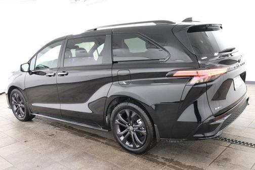 2025 Toyota Sienna XSE 7 Passenger