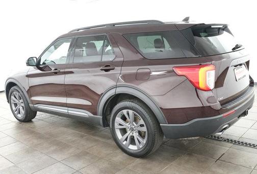 JEWEL RED MET TINTED CC 2022 Ford Explorer XLT