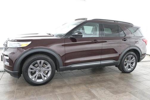 JEWEL RED MET TINTED CC 2022 Ford Explorer XLT
