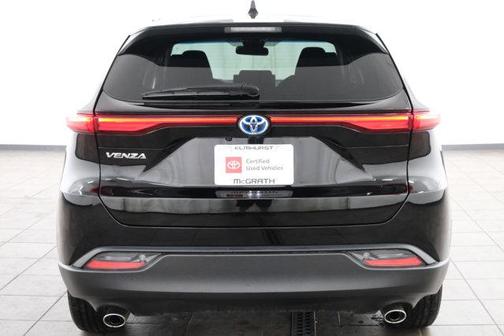 Black 2023 Toyota Venza LE