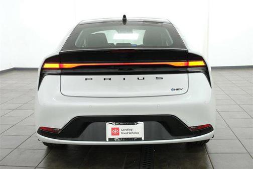 2025 Toyota Prius L