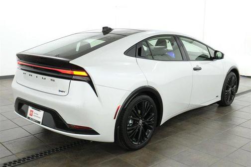 2025 Toyota Prius L