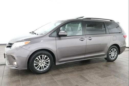 Predawn Gray Mica 2020 Toyota Sienna XLE