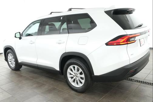 Wind Chill Pearl 2024 Toyota Grand Highlander XLE